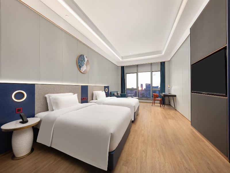 Ramada By Wyndham Guangzhou Huangpu image