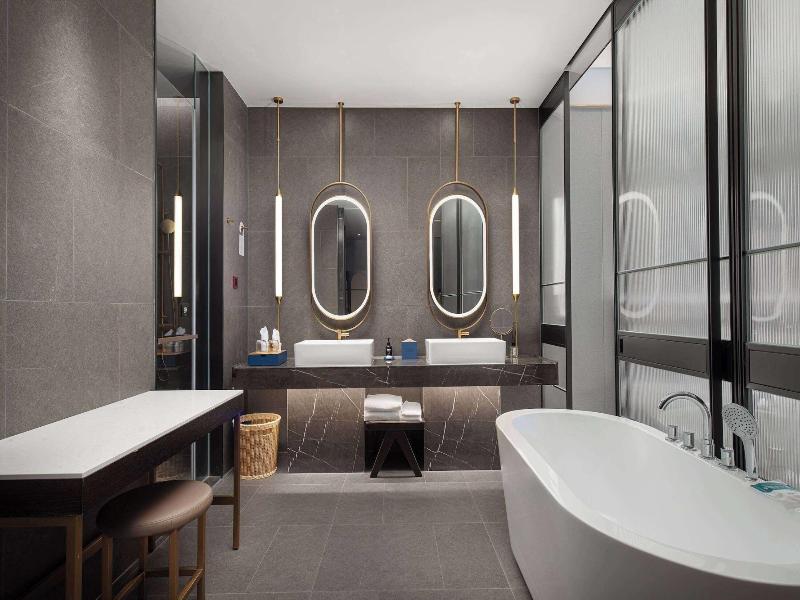 Ramada By Wyndham Guangzhou Huangpu image
