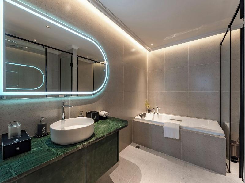 Grand Hotel Du Lac Boutique Saigon image