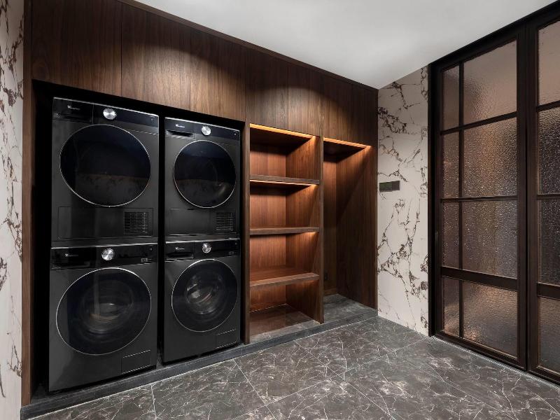 Days Hotel By Wyndham Leiyang North — view