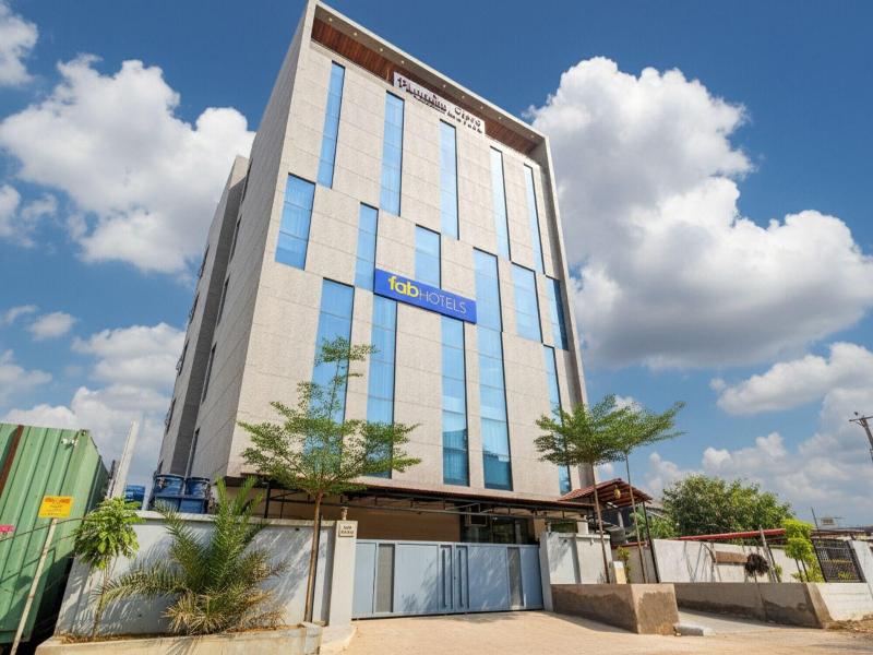 Fabhotel Unnam — general view