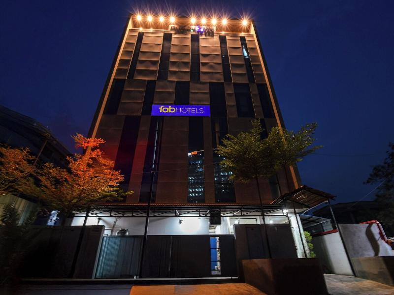 Fabhotel Unnam