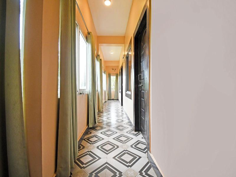 Fabhotel Royal Lagoon image