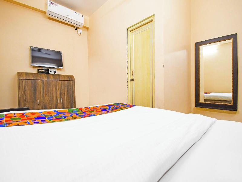 Fabhotel Royal Lagoon image
