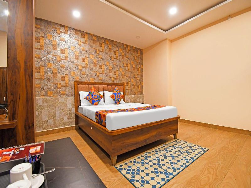 Fabhotel Royal Lagoon image