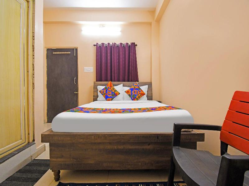 Fabhotel Royal Lagoon image
