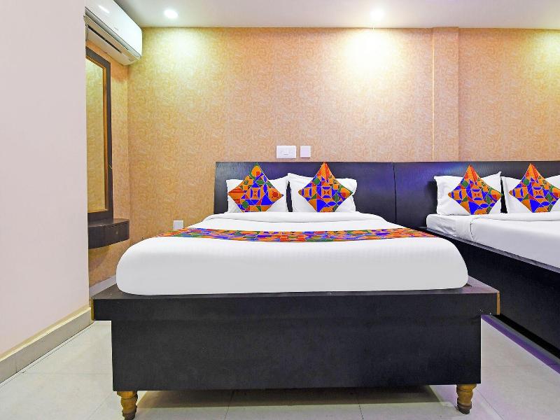 Fabhotel Royal Lagoon image