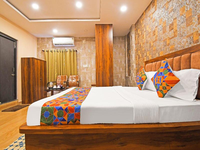 Fabhotel Royal Lagoon image
