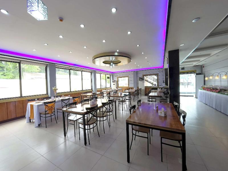 Valentine Hotel Angeles City image