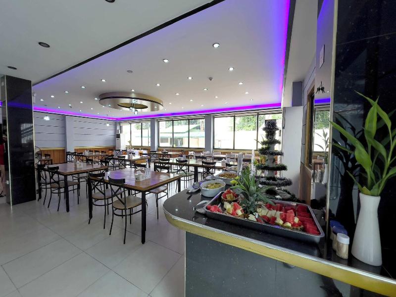 Valentine Hotel Angeles City image