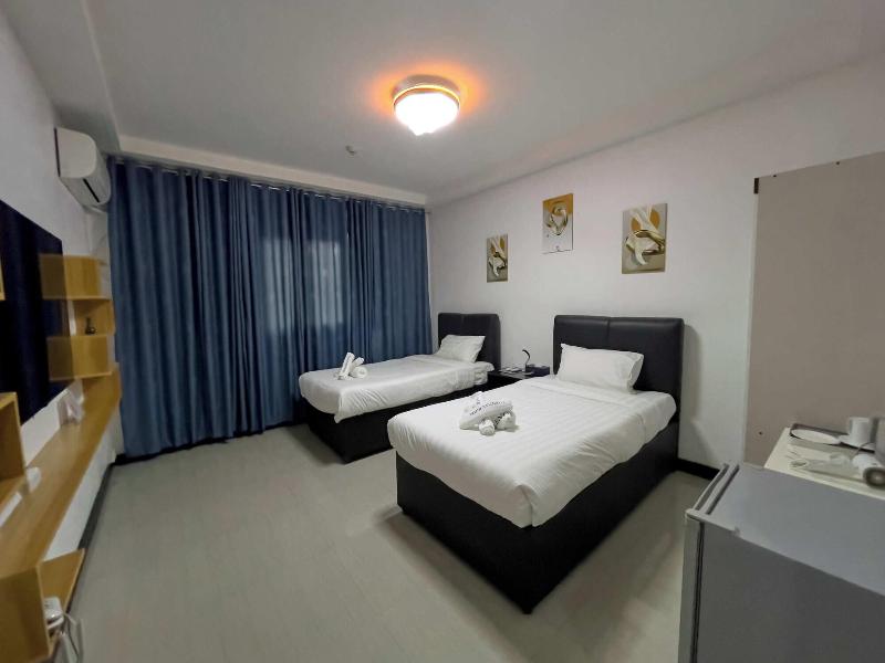 Valentine Hotel Angeles City image