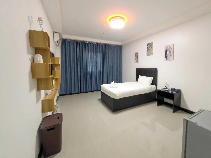 Valentine Hotel Angeles City image