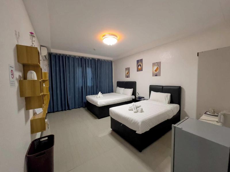 Valentine Hotel Angeles City image