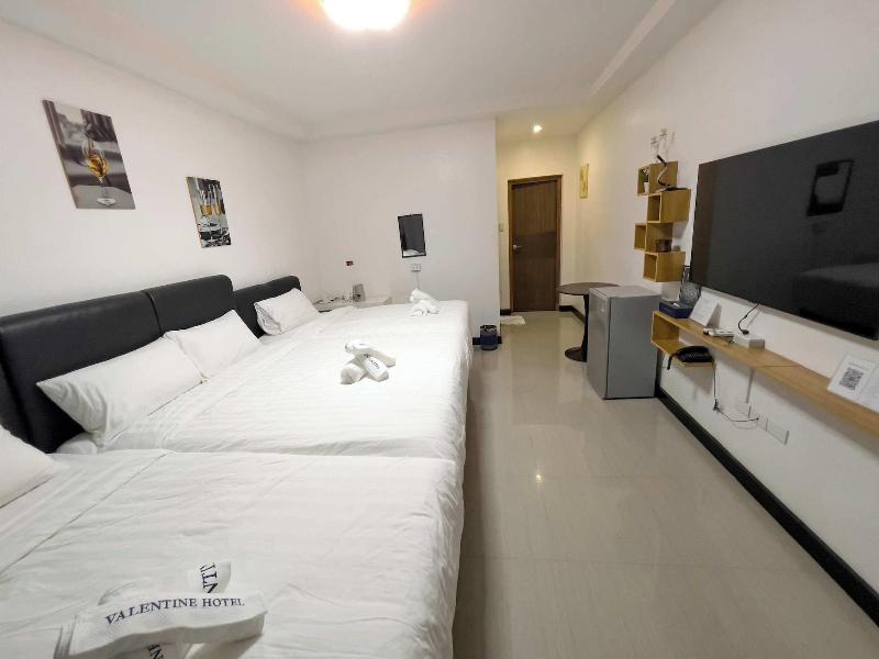 Valentine Hotel Angeles City image