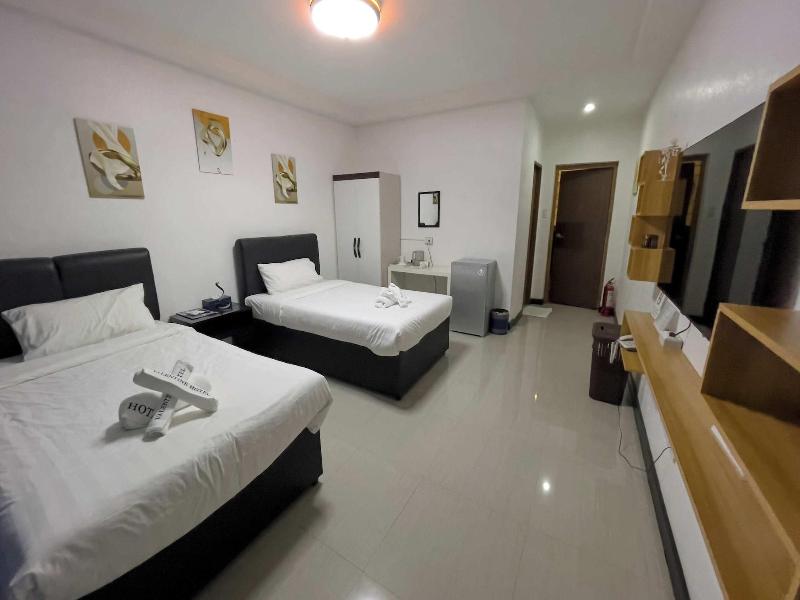 Valentine Hotel Angeles City image
