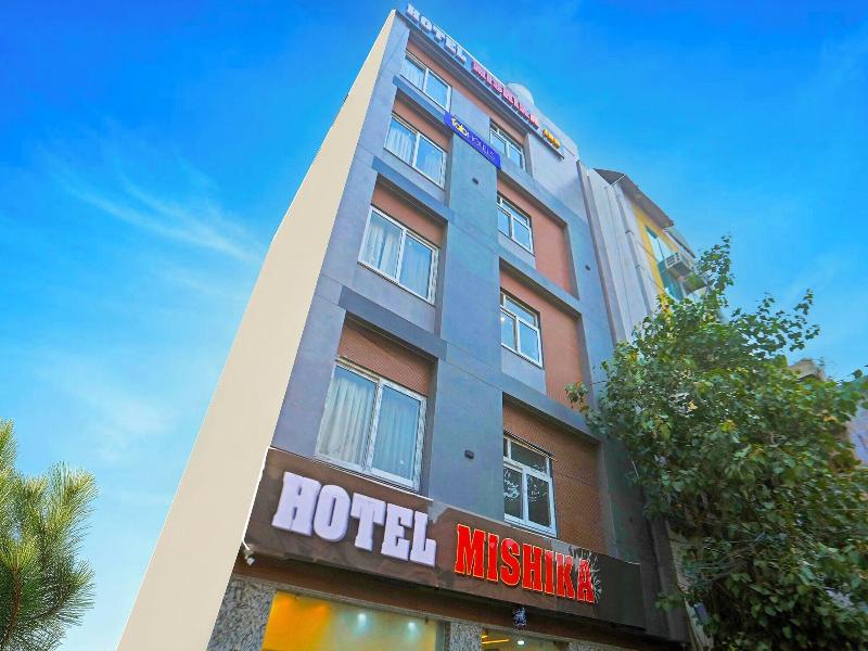 Fabhotel Mishika Inn image