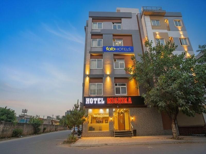 Fabhotel Mishika Inn image