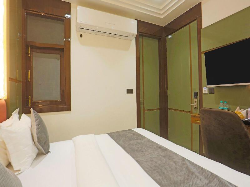 Fabhotel Mishika Inn image