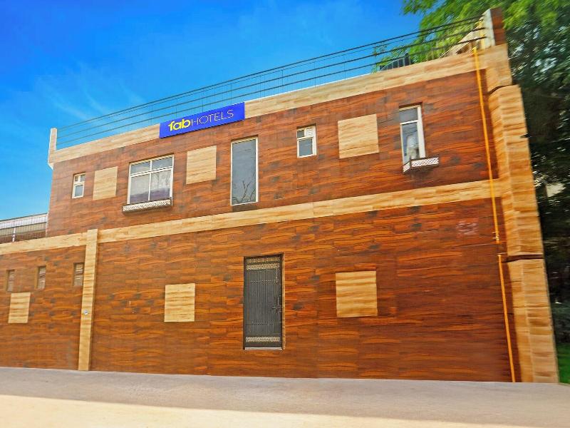 Fabhotel Vasant Villa image