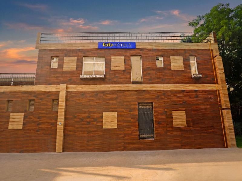 Fabhotel Vasant Villa image