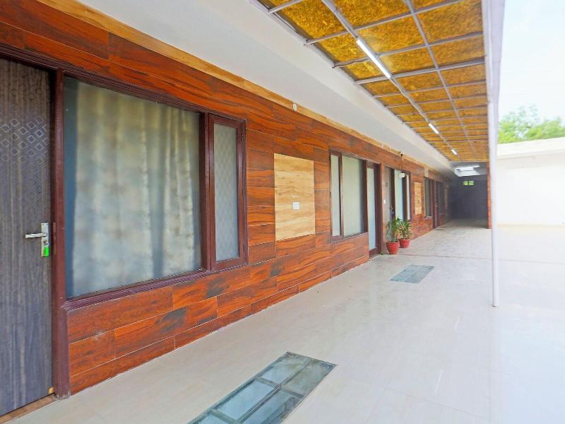Fabhotel Vasant Villa image