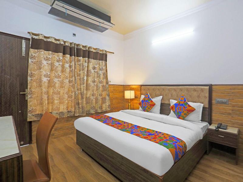 Fabhotel Vasant Villa image