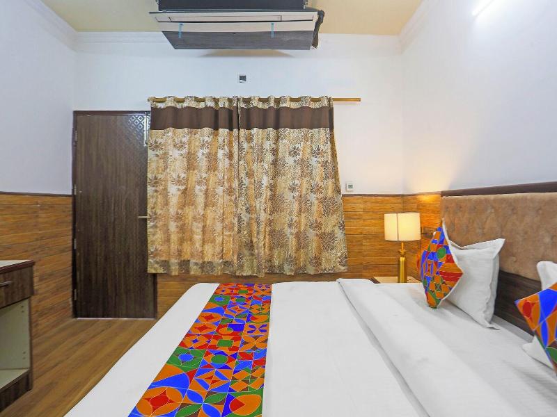Fabhotel Vasant Villa image