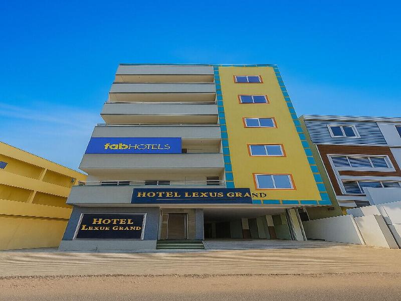 Fabhotel Lexus Grand