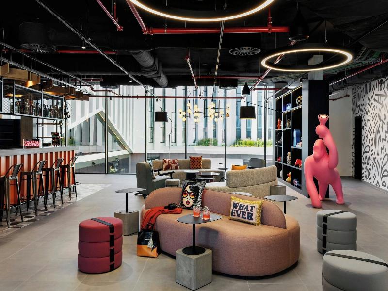 Moxy Alfragide Lisboa image