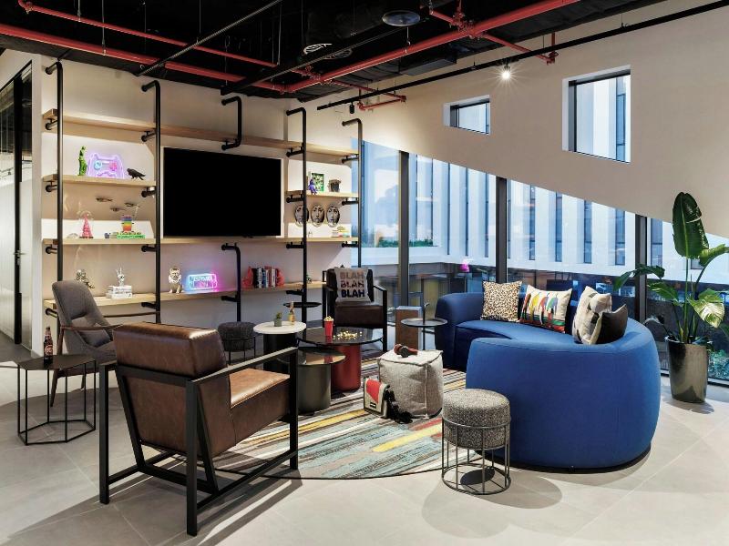Moxy Alfragide Lisboa image