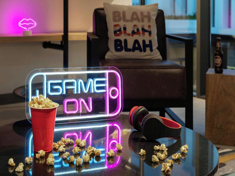 Moxy Alfragide Lisboa image