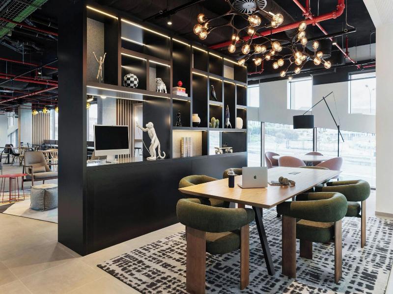 Moxy Alfragide Lisboa image