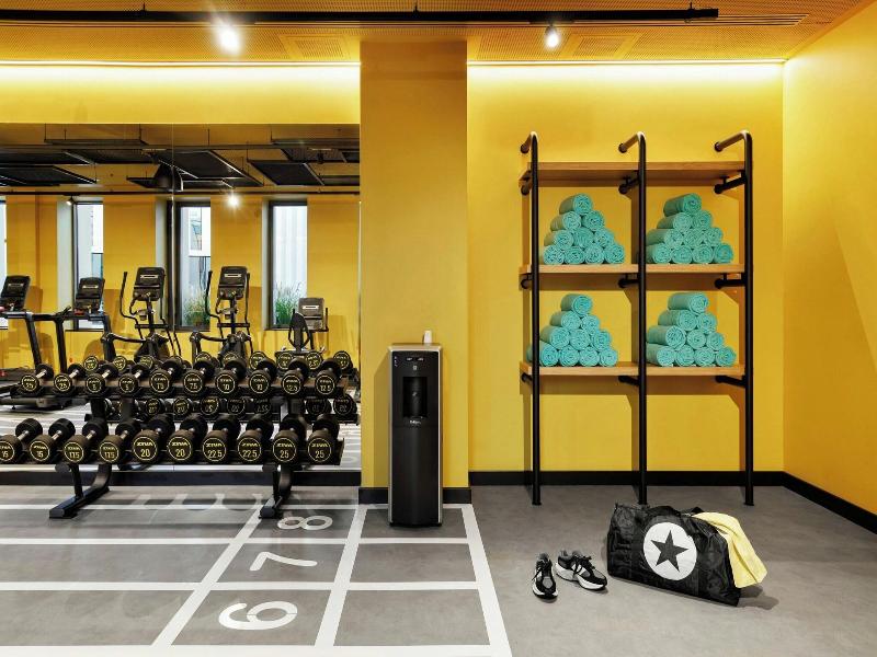 Moxy Alfragide Lisboa image