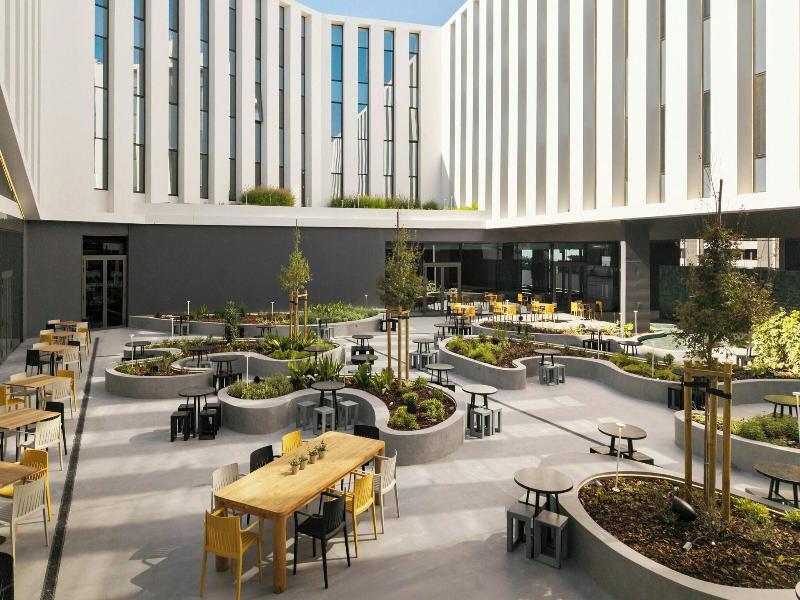 Moxy Alfragide Lisboa image