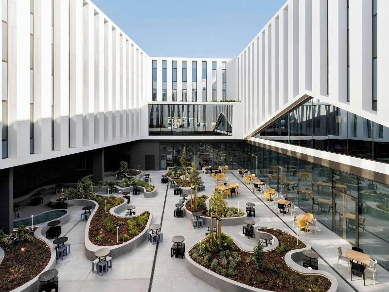 Moxy Alfragide Lisboa image