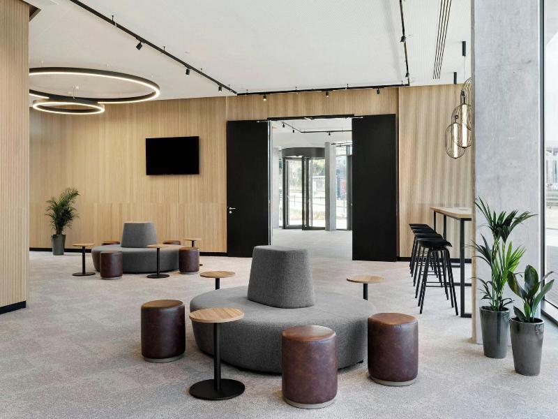 Moxy Alfragide Lisboa image