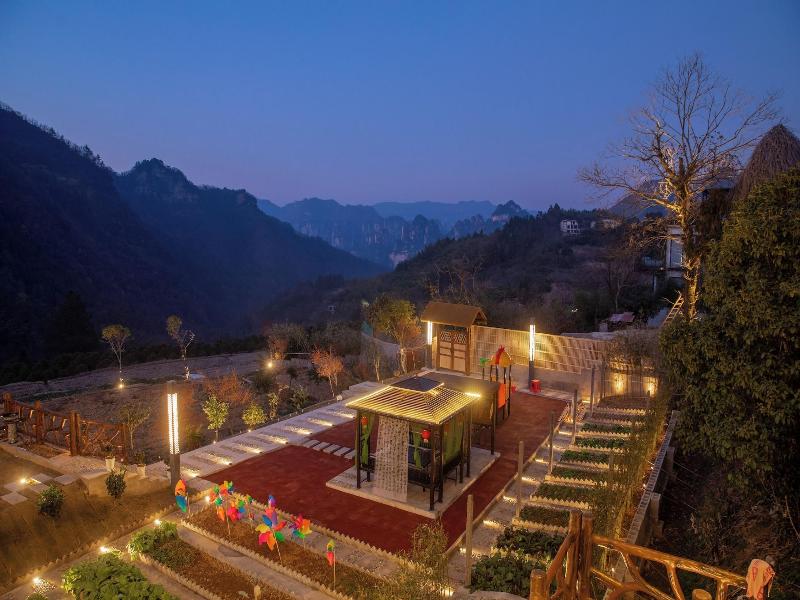 Zhangjiajie Valley Love Holiday Hotel