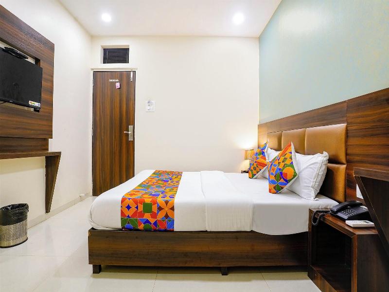 Fabhotel Bkc Annex image