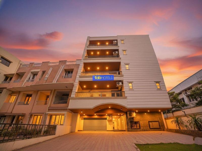 Fabhotel The Hide Away image