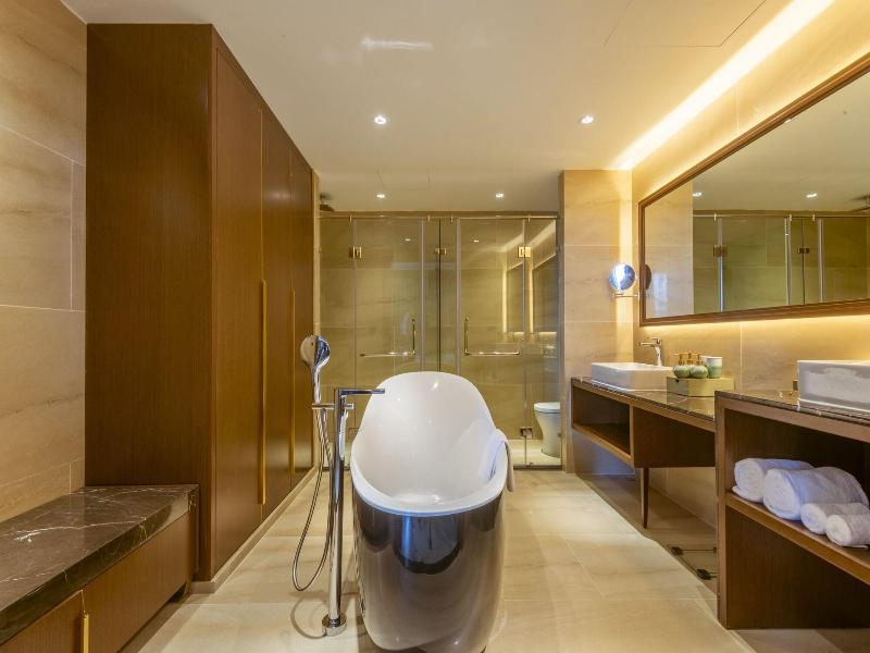 Koi Resort & Residence Da Nang - Inclusive Spa A image