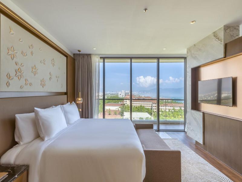 Koi Resort & Residence Da Nang - Inclusive Spa A image