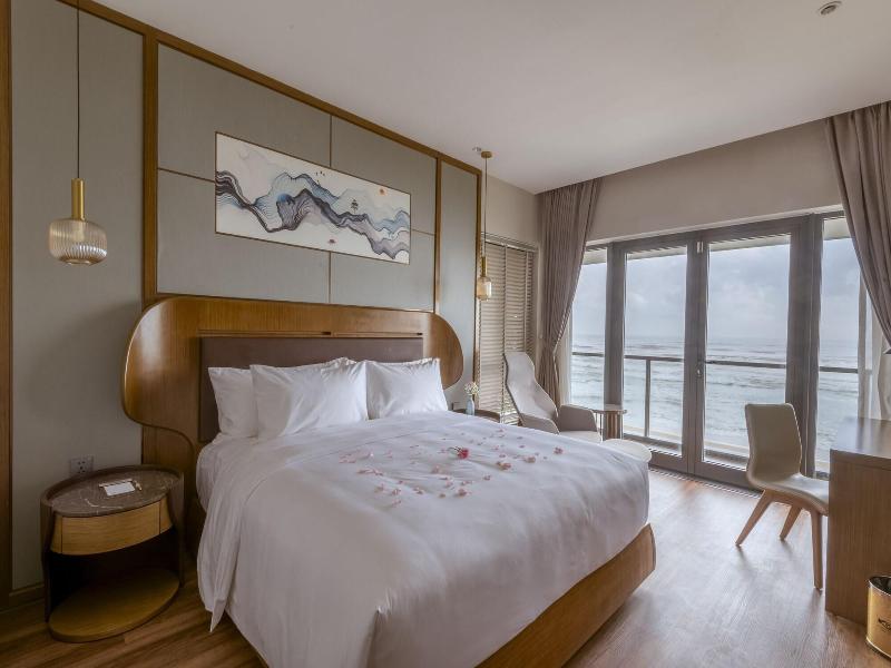 Koi Resort & Residence Da Nang - Inclusive Spa A image