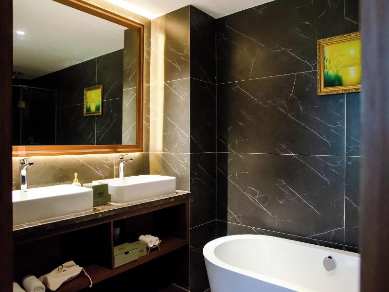 Koi Resort & Residence Da Nang - Inclusive Spa A image