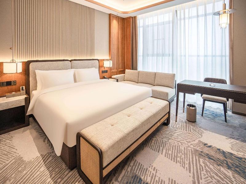 Howard Johnson By Wyndham Jufu Plaza Jinxi image 5