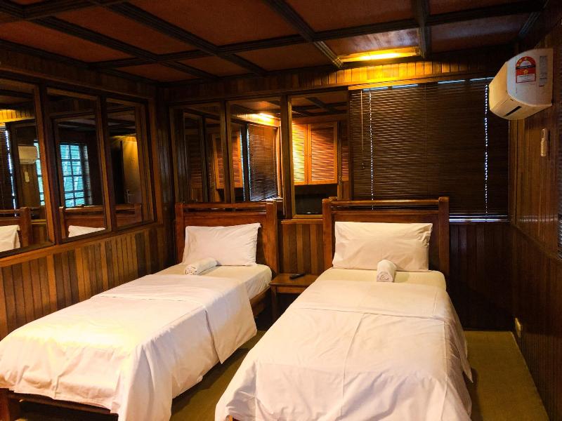 Hotel O I.villa Inn image