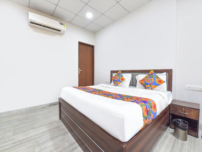Fabhotel Connect image