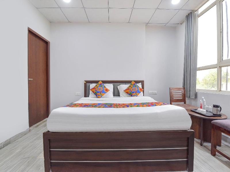 Fabhotel Connect image