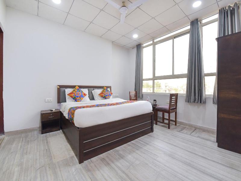 Fabhotel Connect image