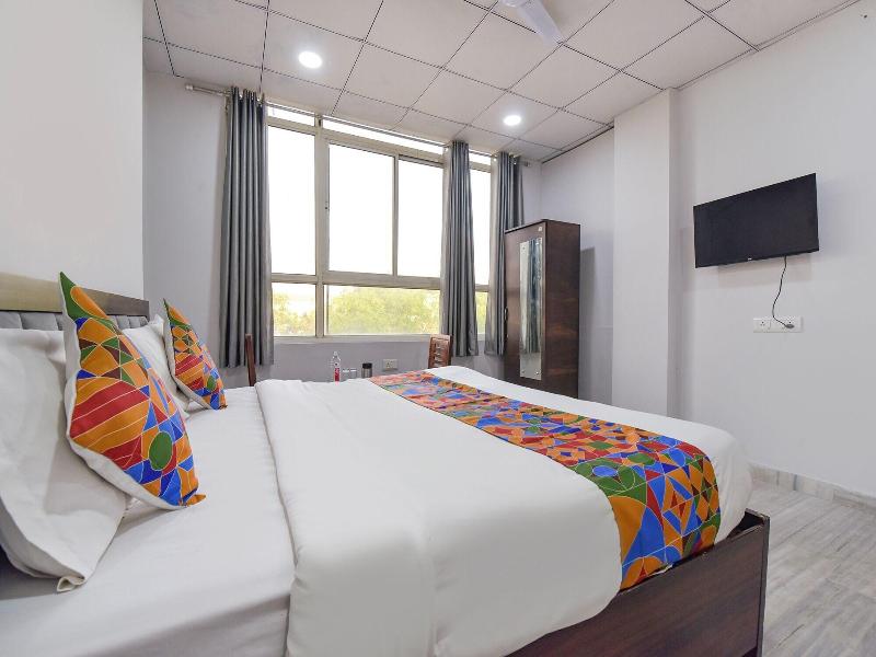 Fabhotel Connect image