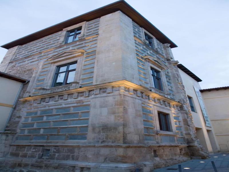 Hostal Misericordia image